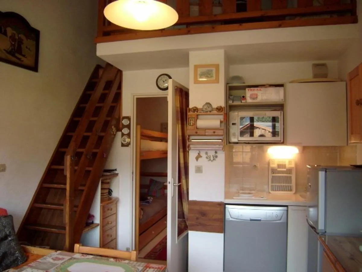 Studio-Mezzanine Avec Rangements Pres Des Pistes, Balcon, Parking Et Equipements Complets A Crest-Voland - Fr-1-733-113 0*,  France