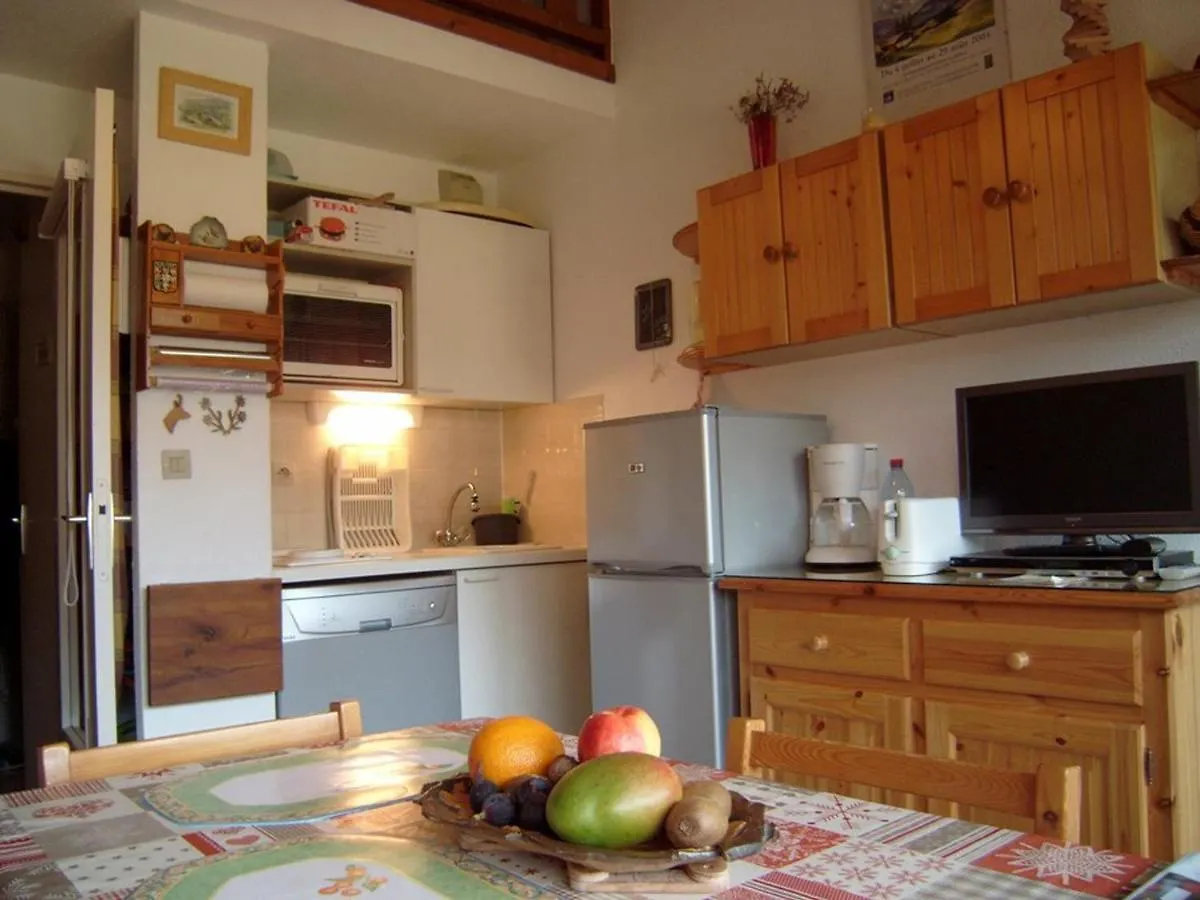 Studio-Mezzanine Avec Rangements Pres Des Pistes, Balcon, Parking Et Equipements Complets A Crest-Voland - Fr-1-733-113